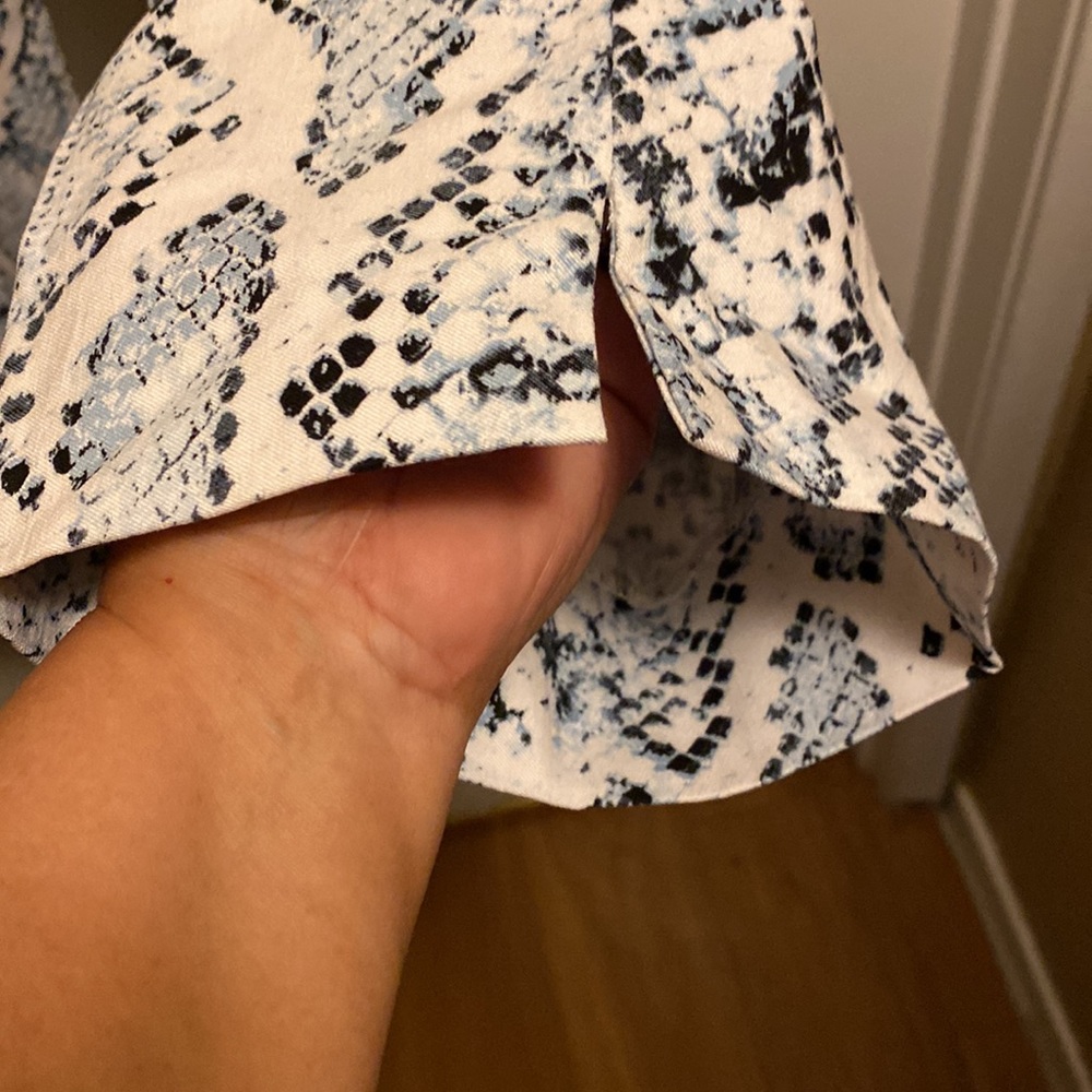 Beautiful fitted slacks. - Picture 2 of 5